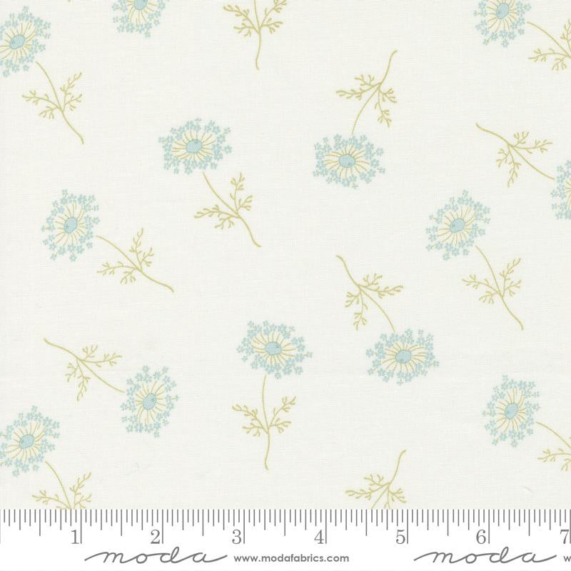 Moda Honeybloom Fabric By 3 Sisters Milk 44346-11 Fat Quarter 50x55cm