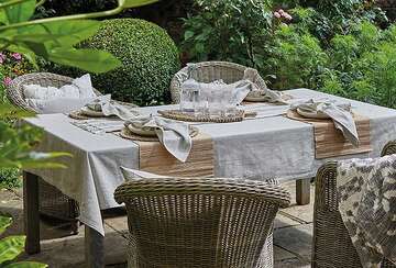 Chambray Woven Cotton Tablecloth