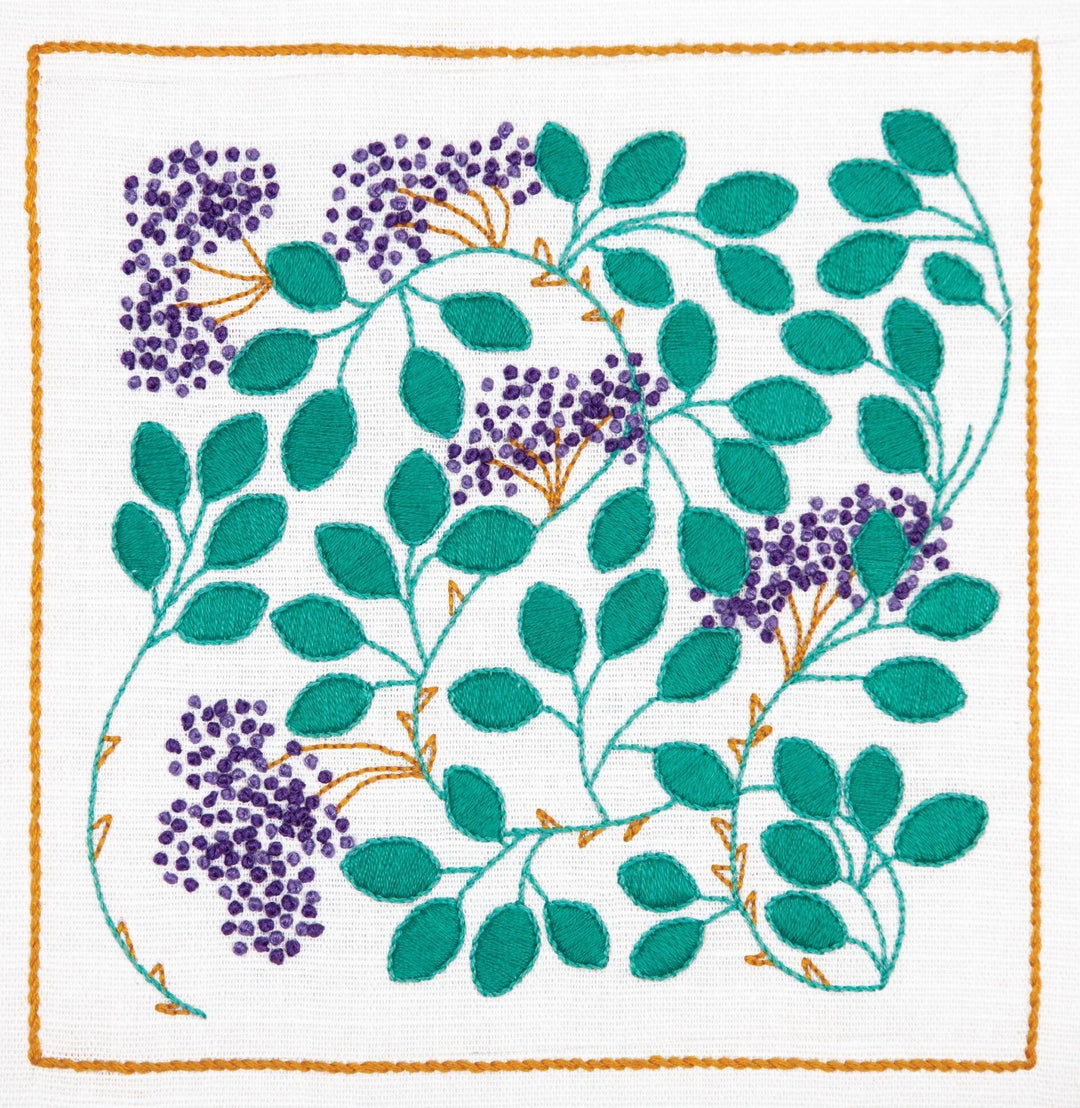 Anchor Dee Hardwicke Embroidery Kit : Hedgerow Berries